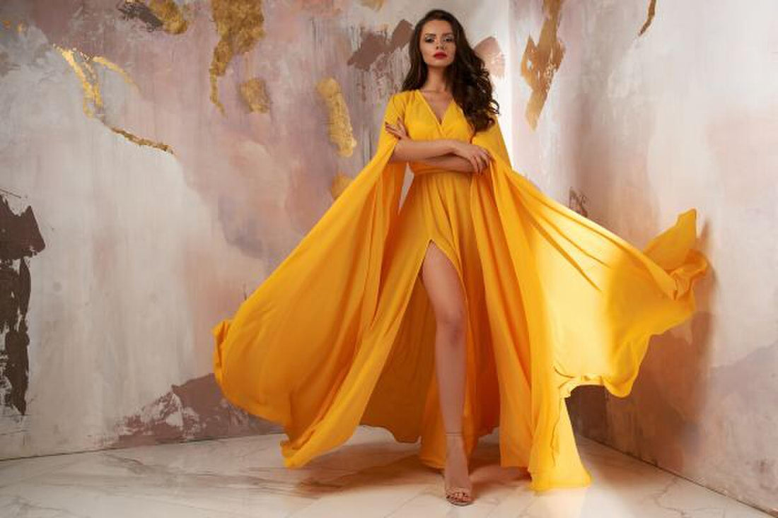 The Dos and Don’ts of Wearing a Satin Evening Gown