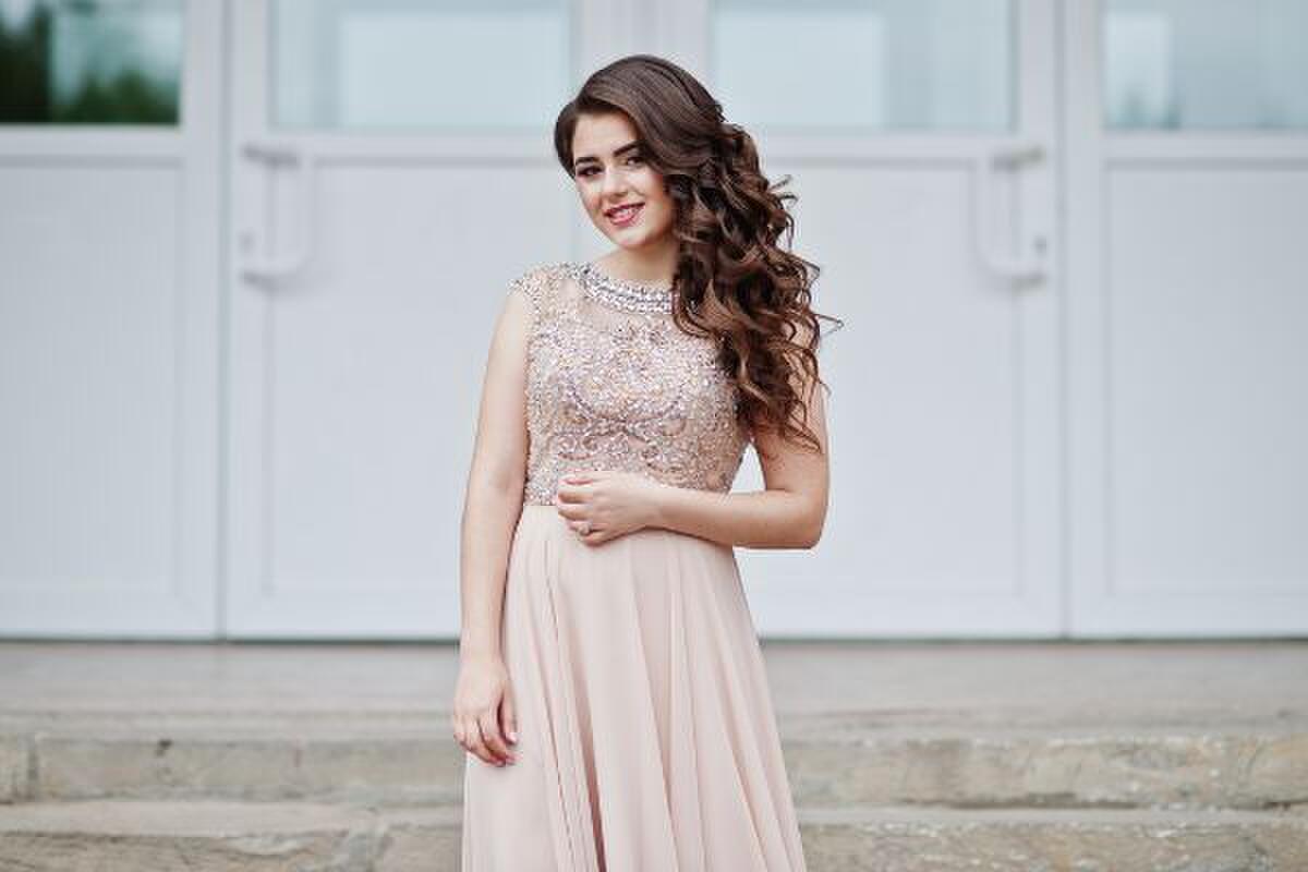 Top 4 Prom Dresses and Gowns for Prom This Year