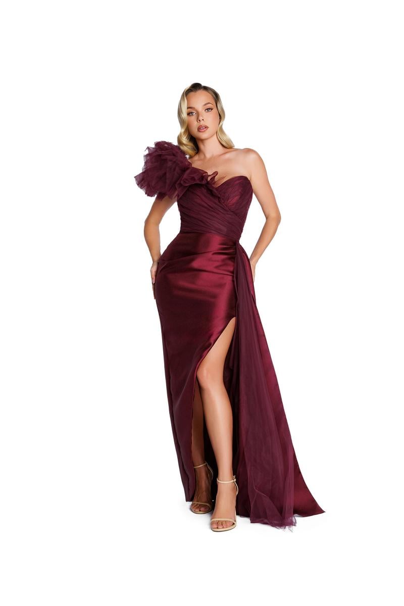 Nicole Bakti 7386 - Wine